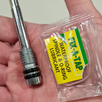 Step 5.5 Apply lubricant on new O rings.png