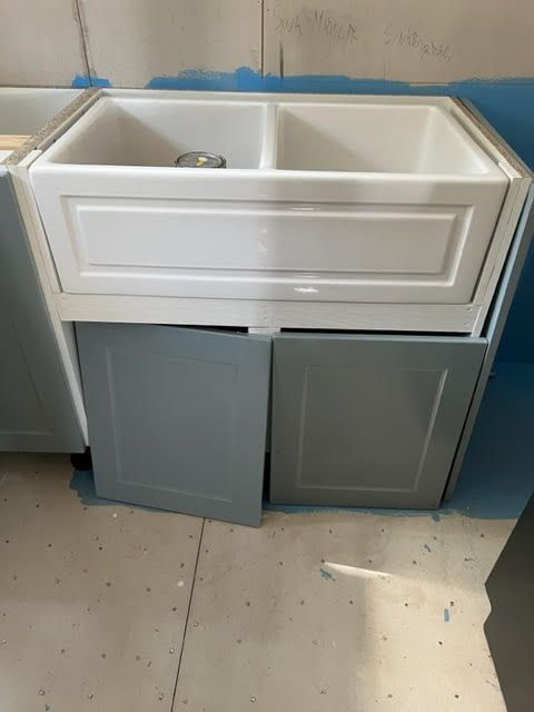farmhouse sink installation