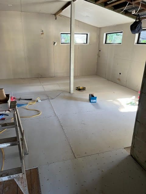 finished floors / walls