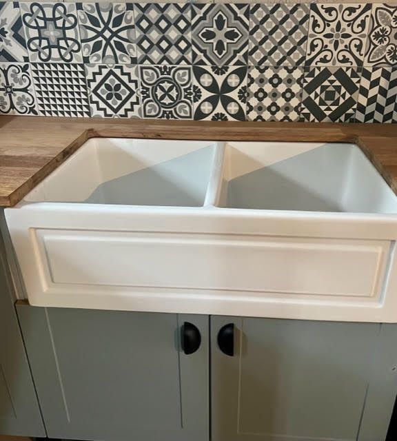 Farmhouse sink