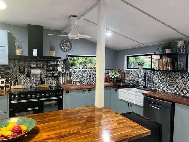 looking into the corner of the kitchen