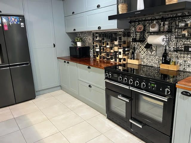 looking toward blind pantry