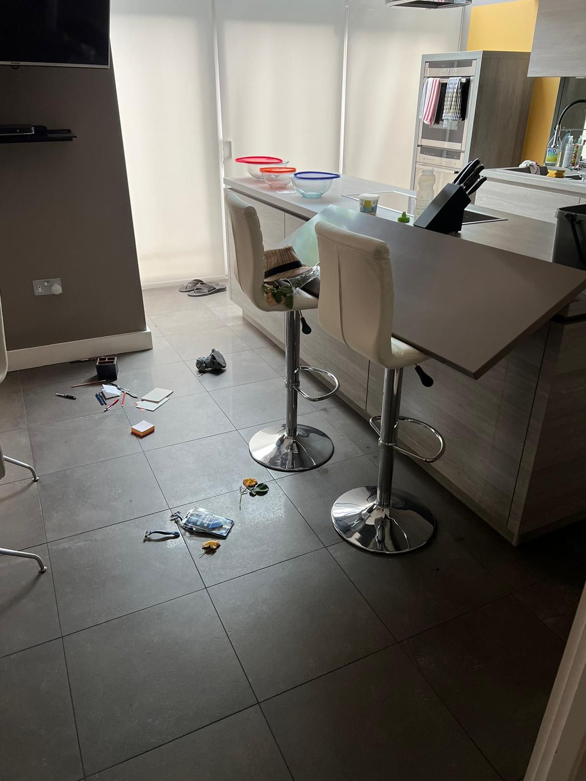 How to reattach hanging breakfast bar? Bunnings community