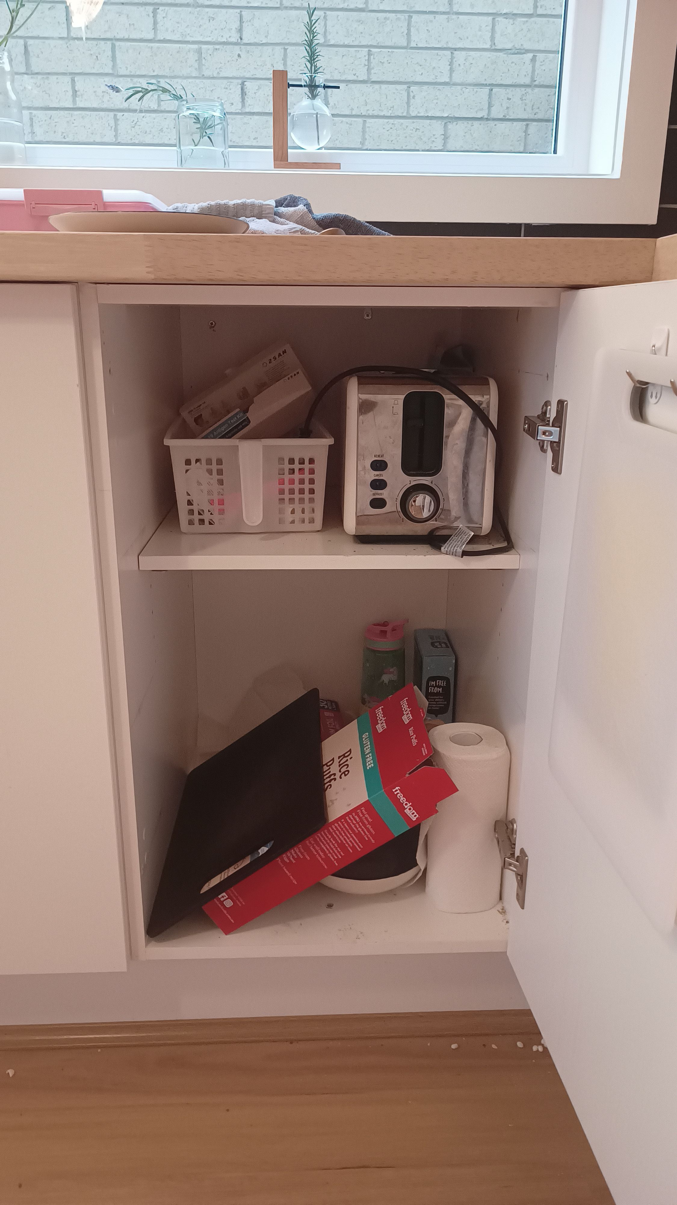 How to install a pullout cutlery tray? Bunnings community