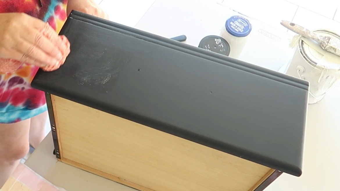 The last step was waxing the entire piece including the top with Glitz beeswax. I love this finish as it not only protects but enhances the overall appearance, plus it's easy, enjoyable and rewarding to apply:)