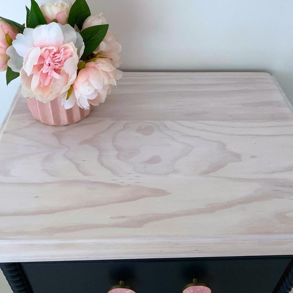 Upcycled drawers with D.I.Y. chalk paint Bunnings community