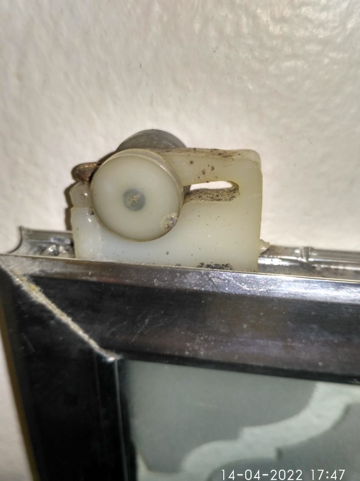 How to repair sliding shower screen? Bunnings community