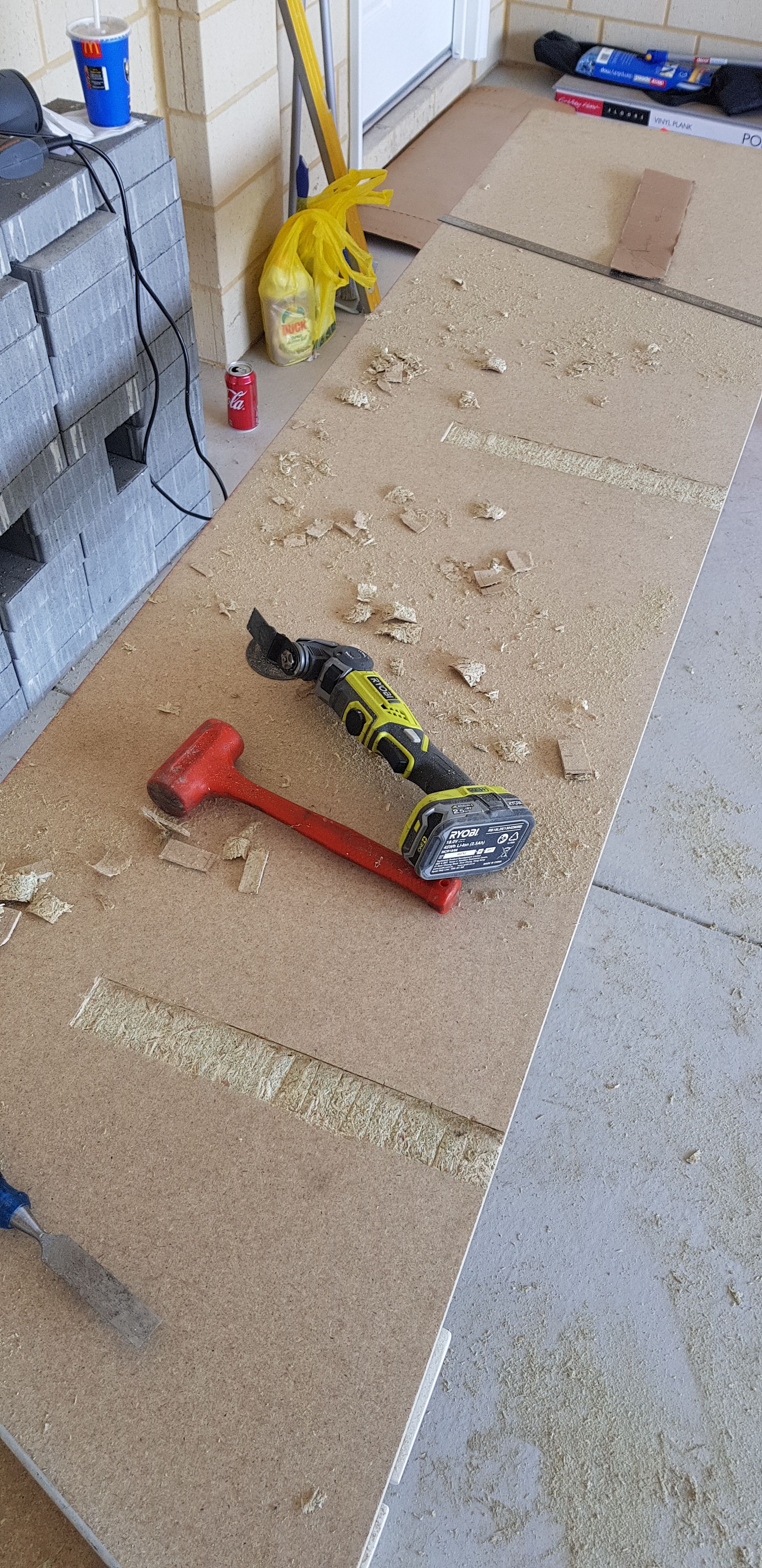 Floating timber desk with concealed brac... Bunnings community