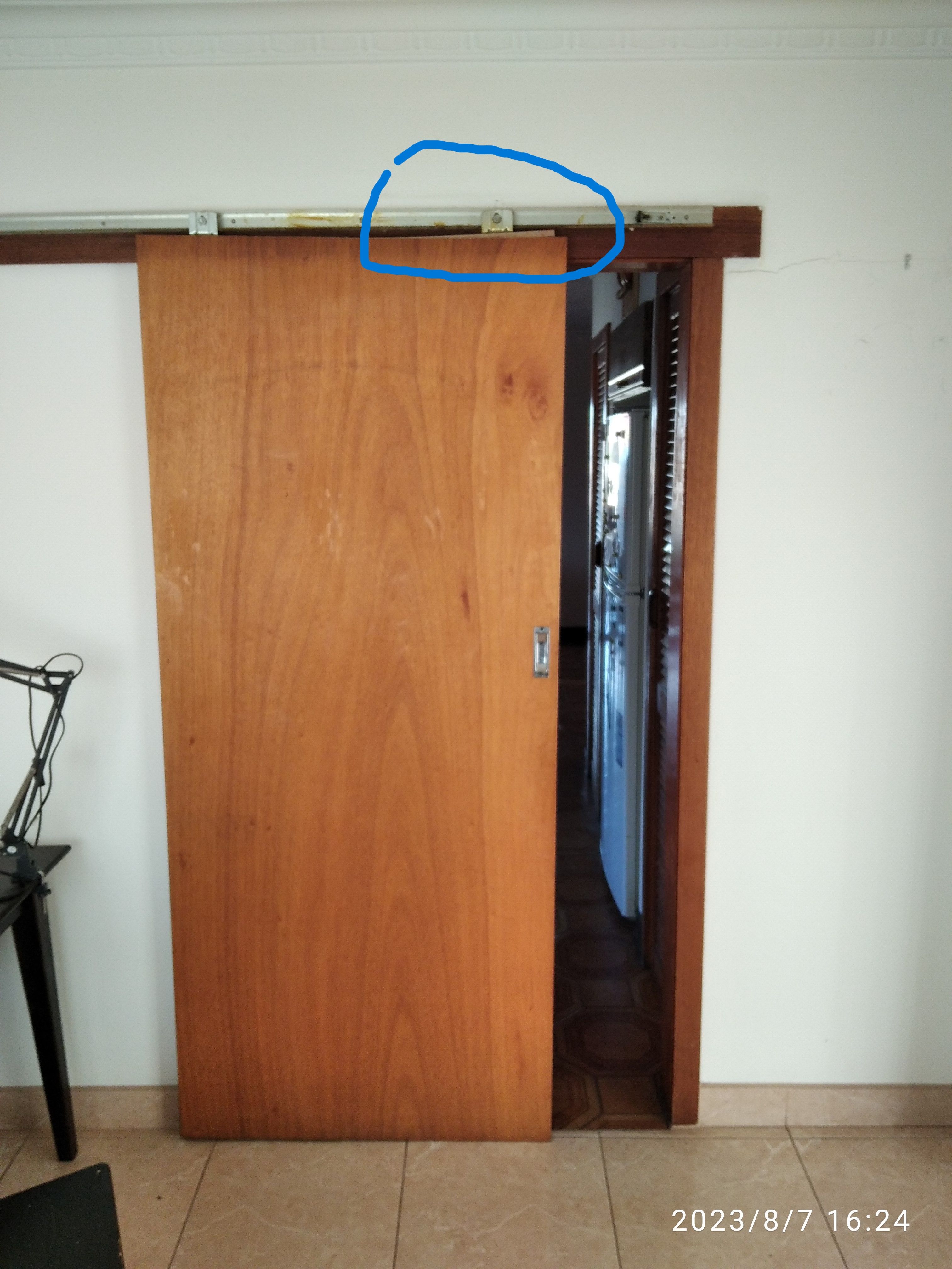 How to fix broken sliding door? Bunnings community