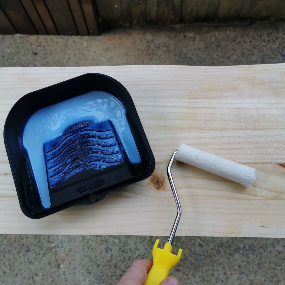 4.1 Applying first coat of varnish to top.jpg