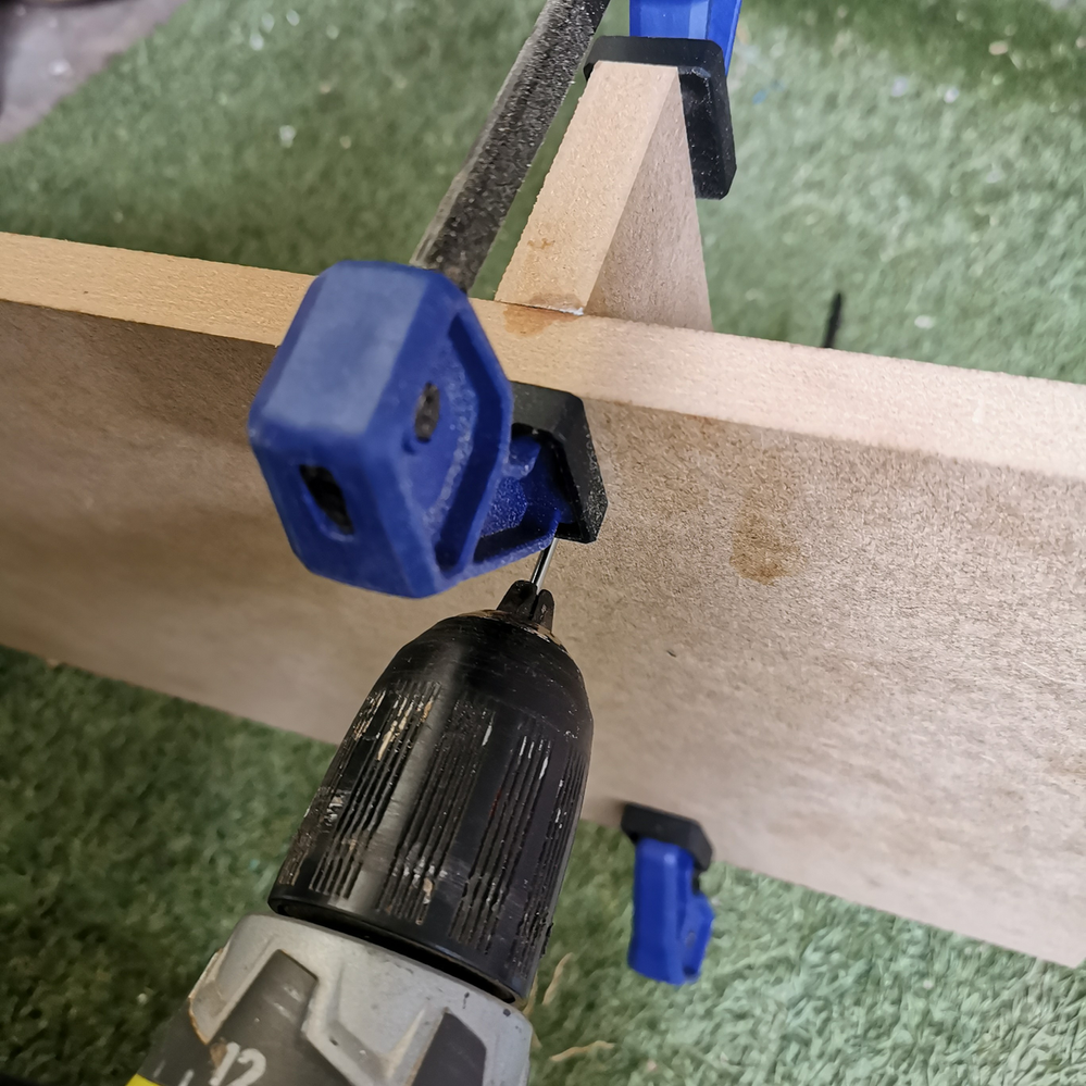 5.1 Pre-drilling side piece and rail piece..png