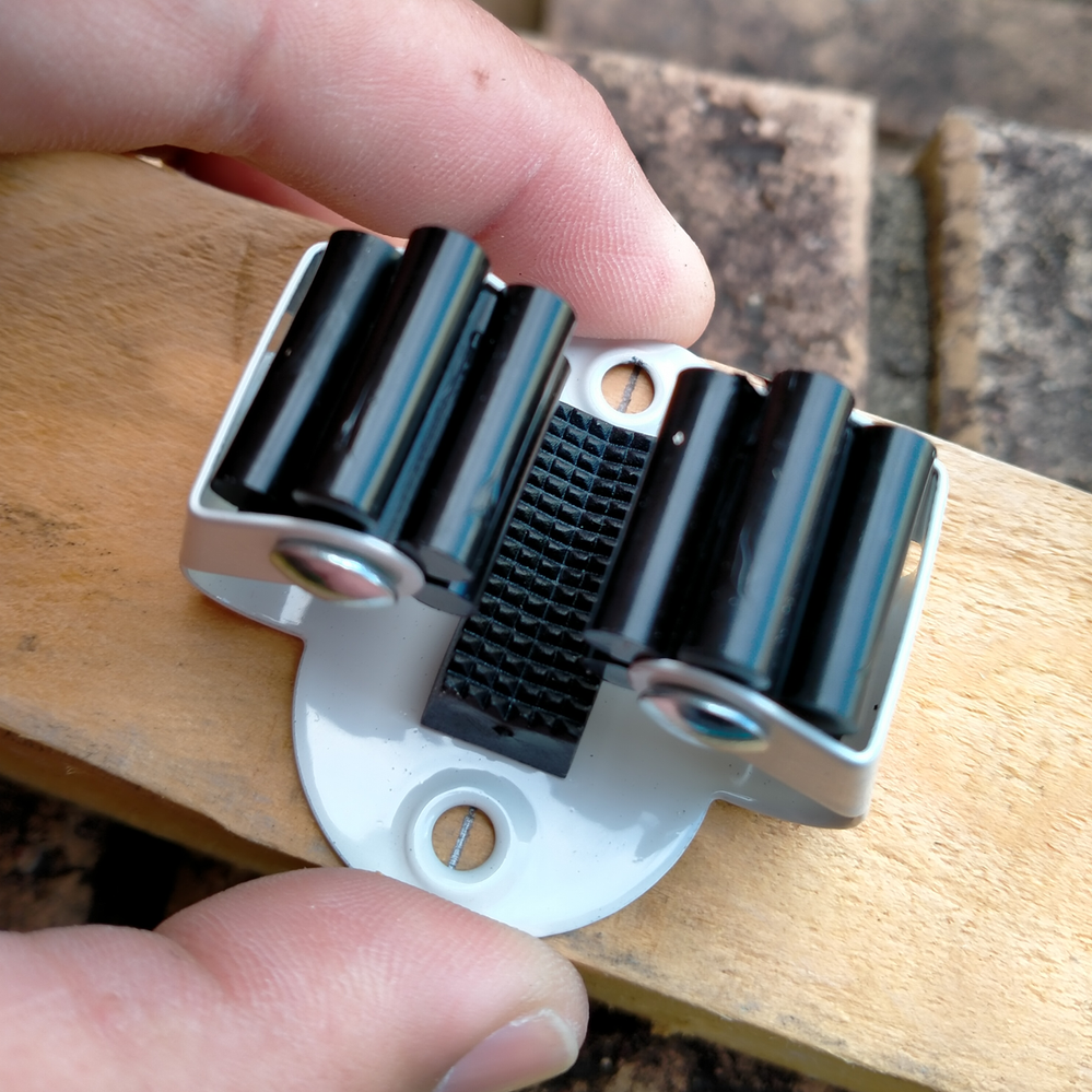 3.1 Position clip at center of line.png