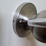 Step 4.4 Tighten screw to secure cover flange.png