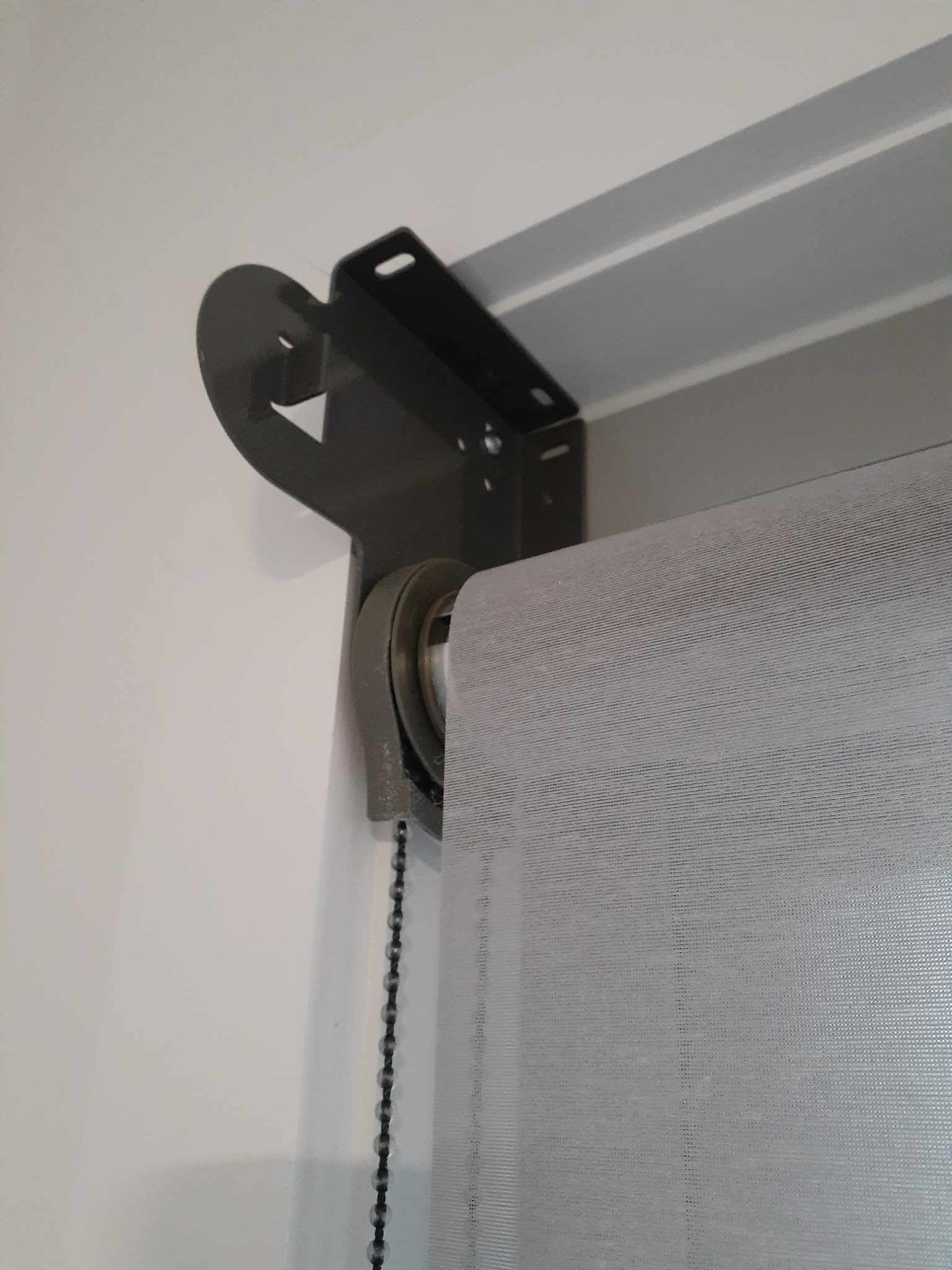 How to fix roller blind not moving? Bunnings community