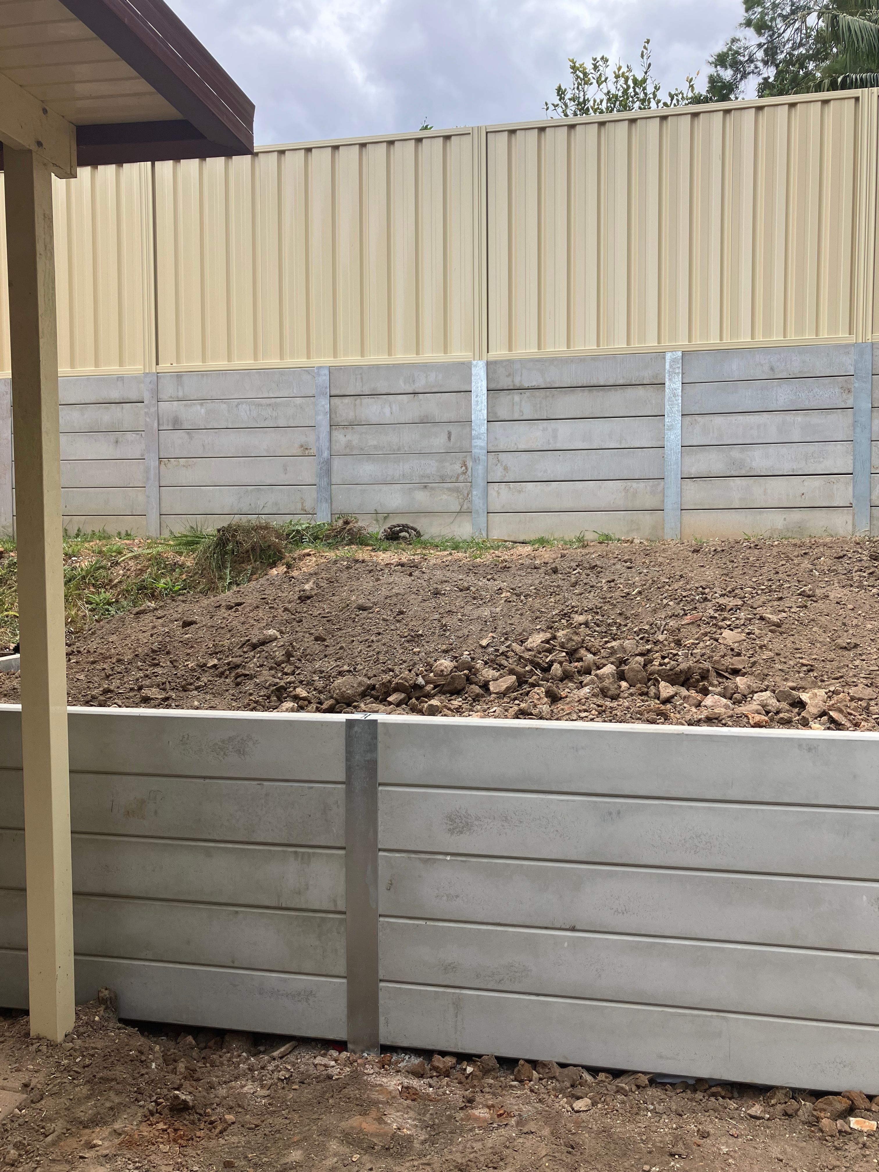 How to paint a concrete retaining wall? Bunnings community