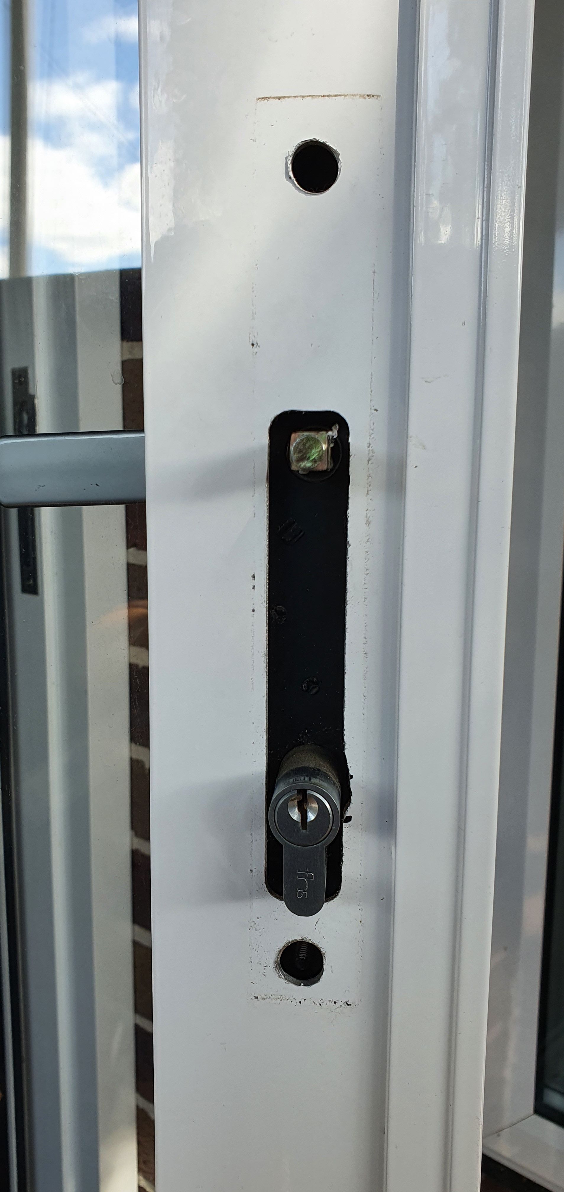 How to attach bifold door handle? Bunnings community