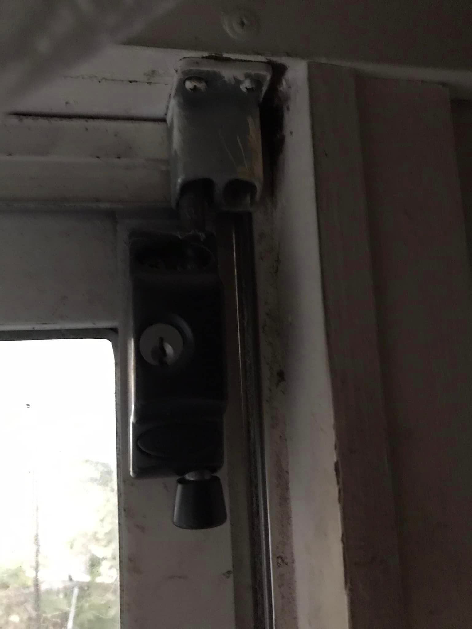 How to replace sliding patio door handle... Bunnings community
