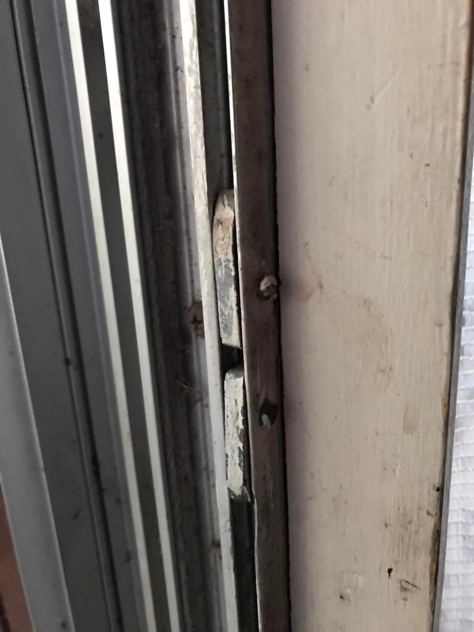 How to replace sliding patio door handle... Bunnings community