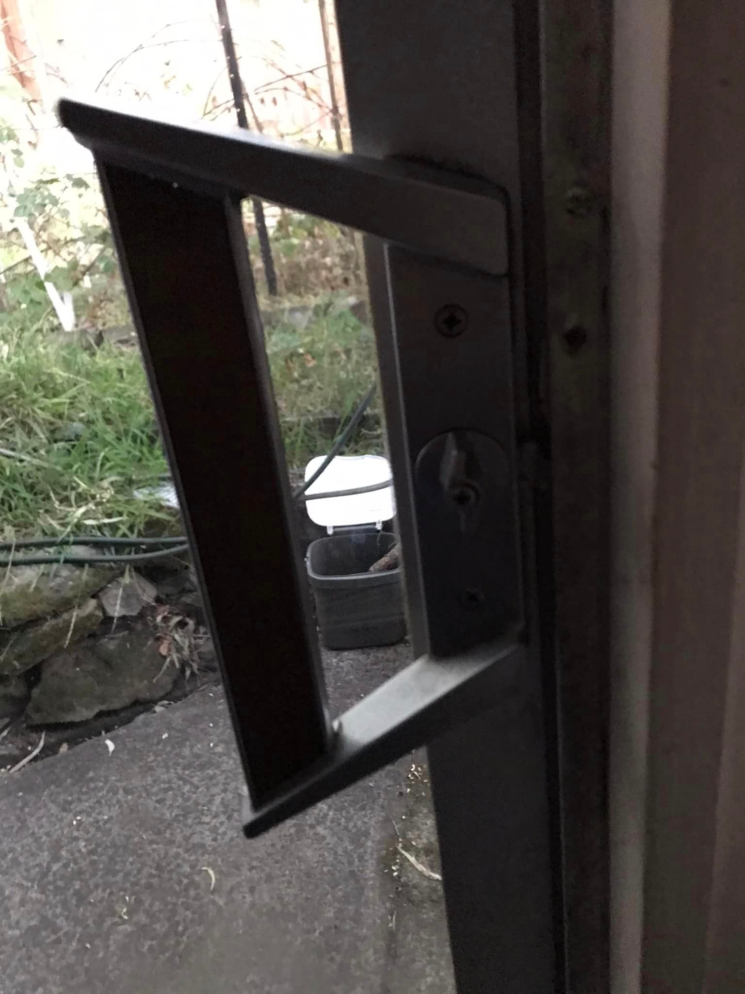 How to replace sliding patio door handle... Bunnings community