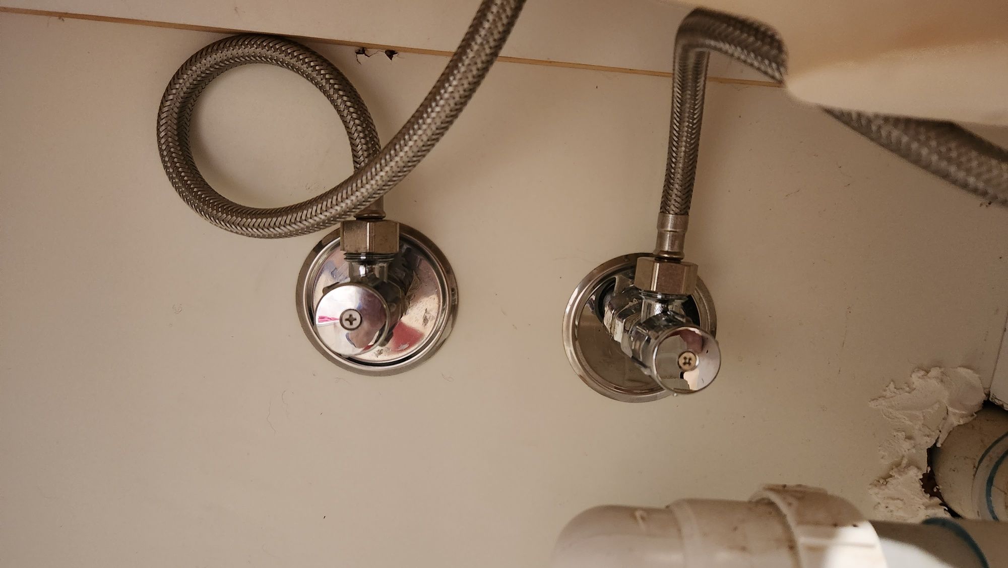 How to remove bathroom sink taps that wo... Bunnings community