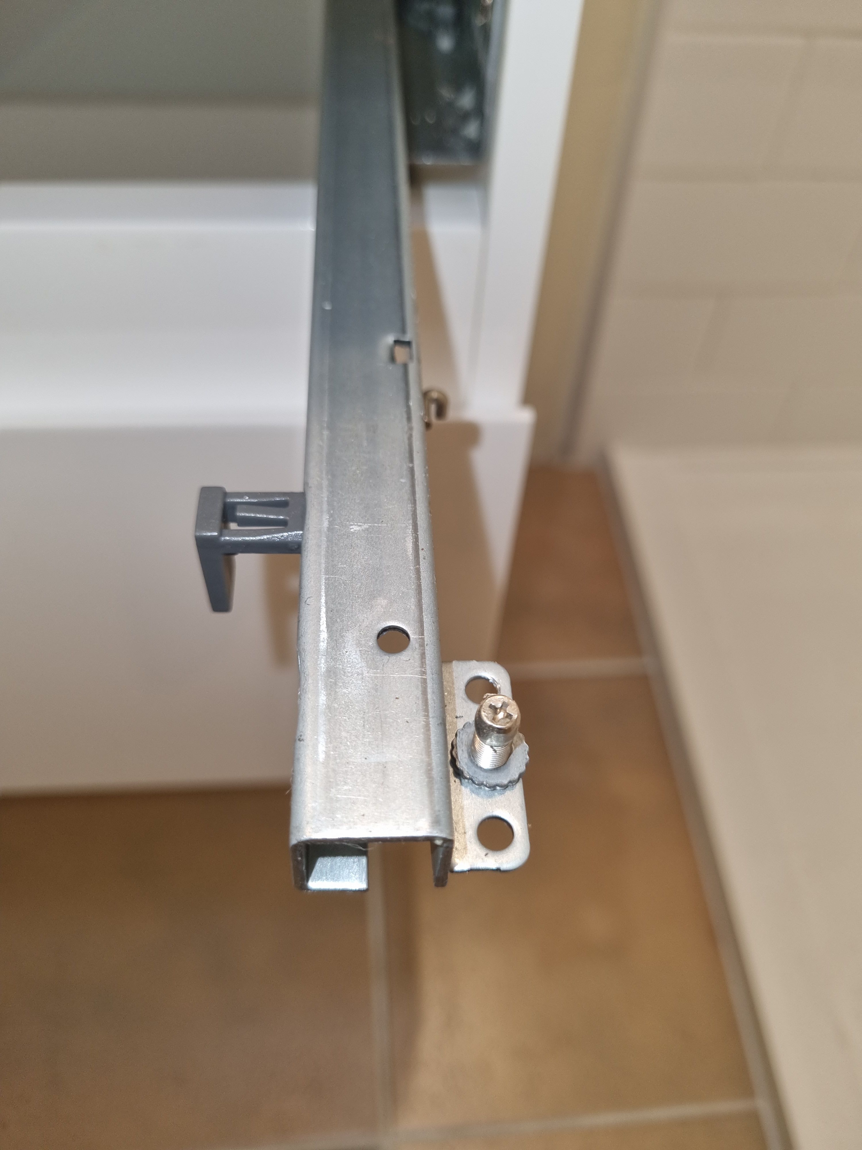 How to remove the drawers in a Mondella Bunnings community
