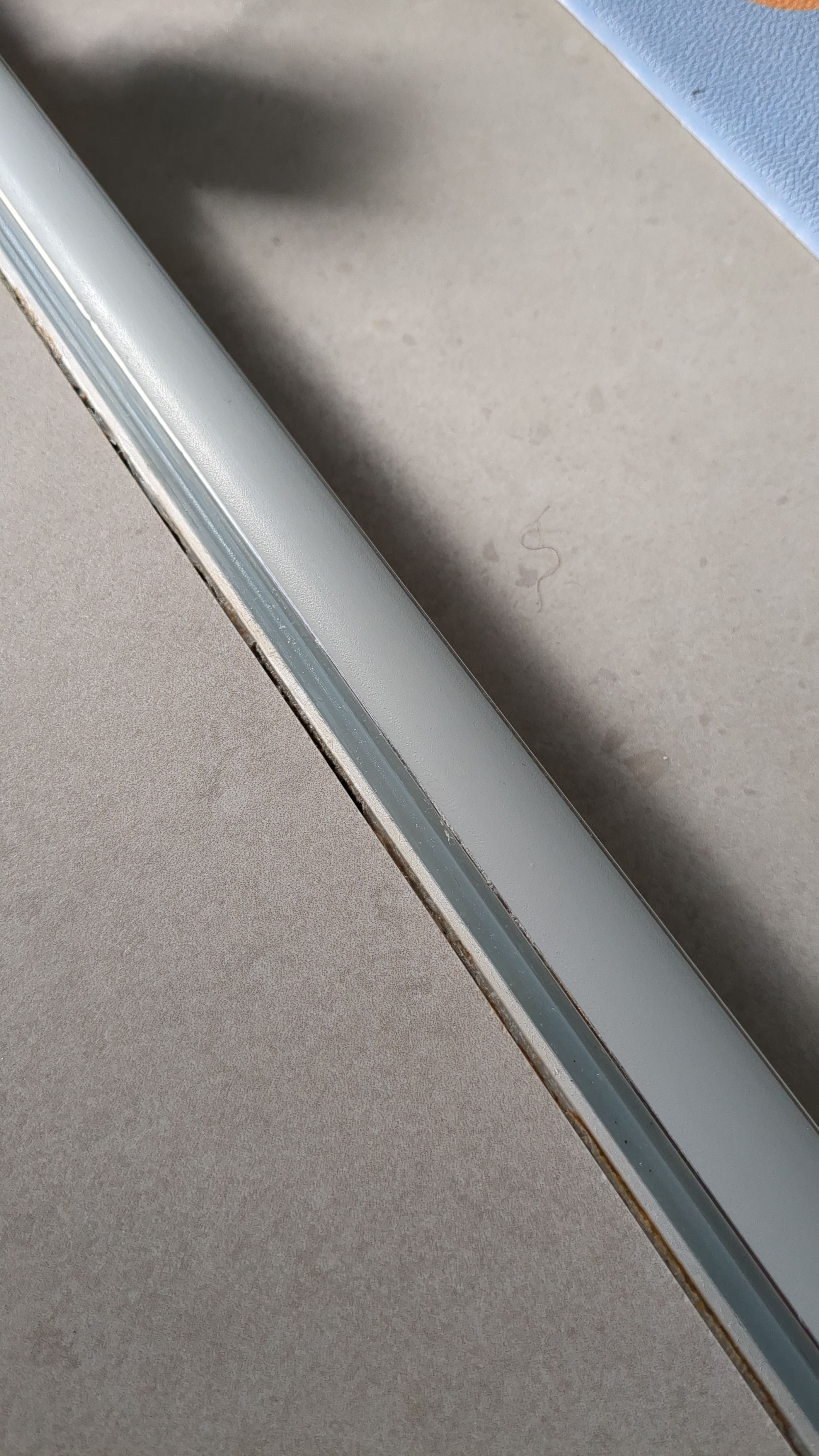 How to repair seal and grout around bath... Bunnings community