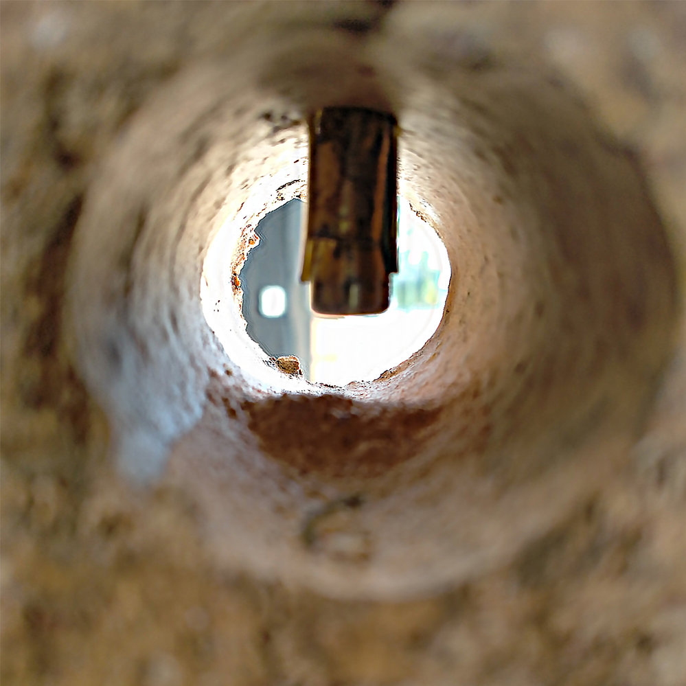 Step 3.4. Dynabolt in brick hole.png