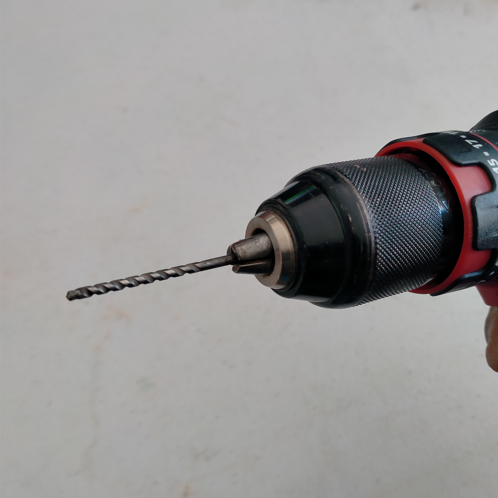 Step 2.1 Attach 3mm masonry bit.png