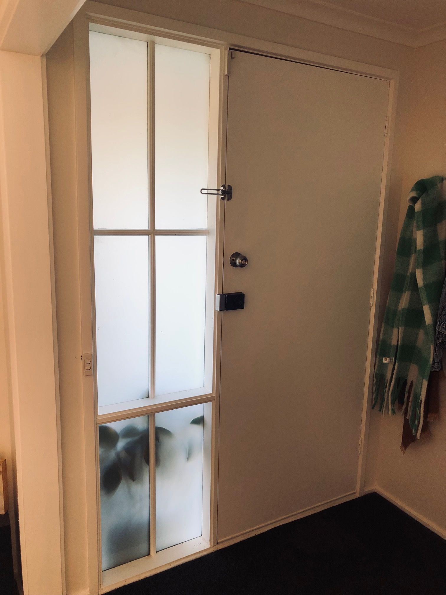 How to replace glass panels next to fron... Bunnings community