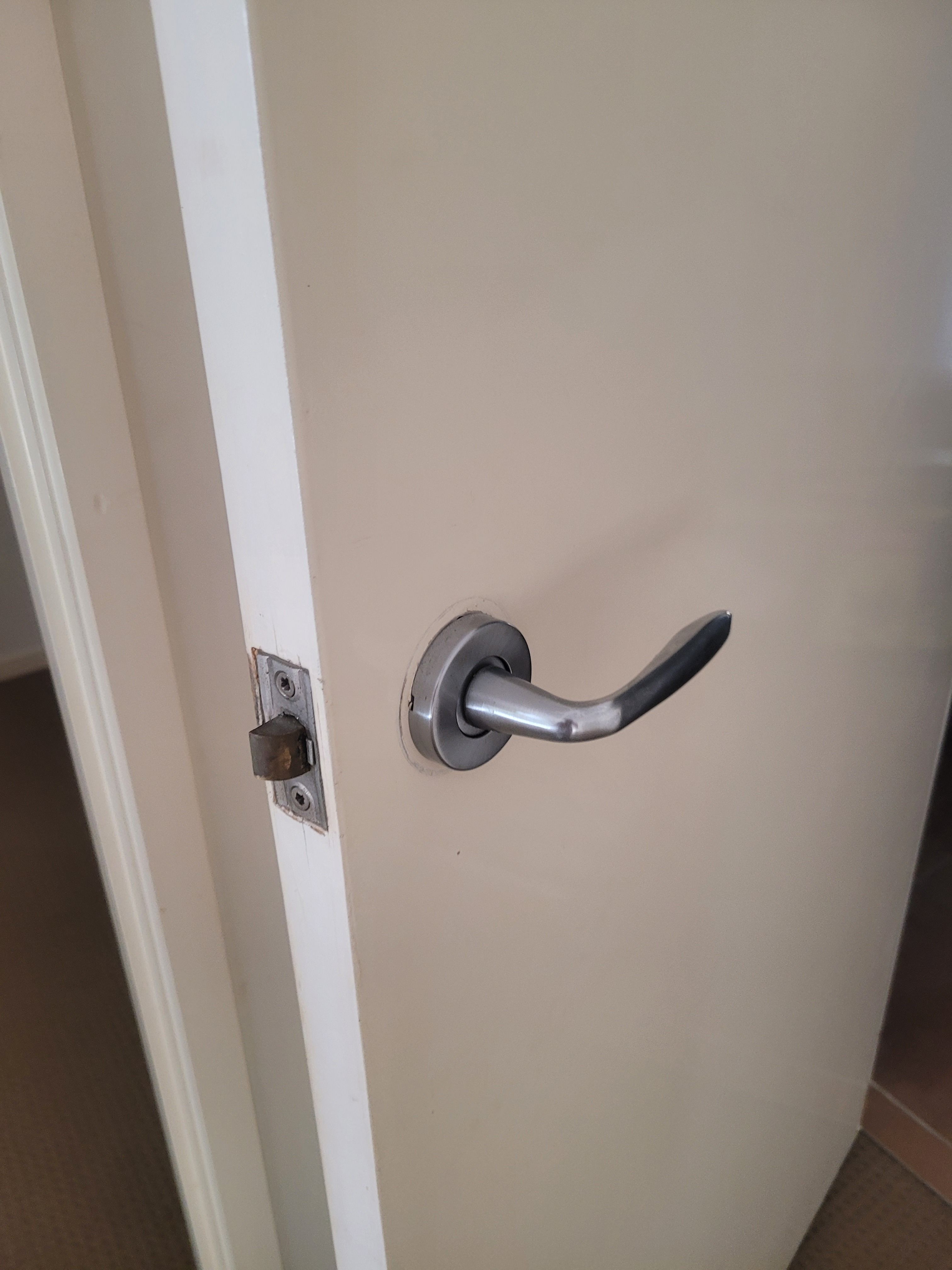 How to change door handle? Bunnings community