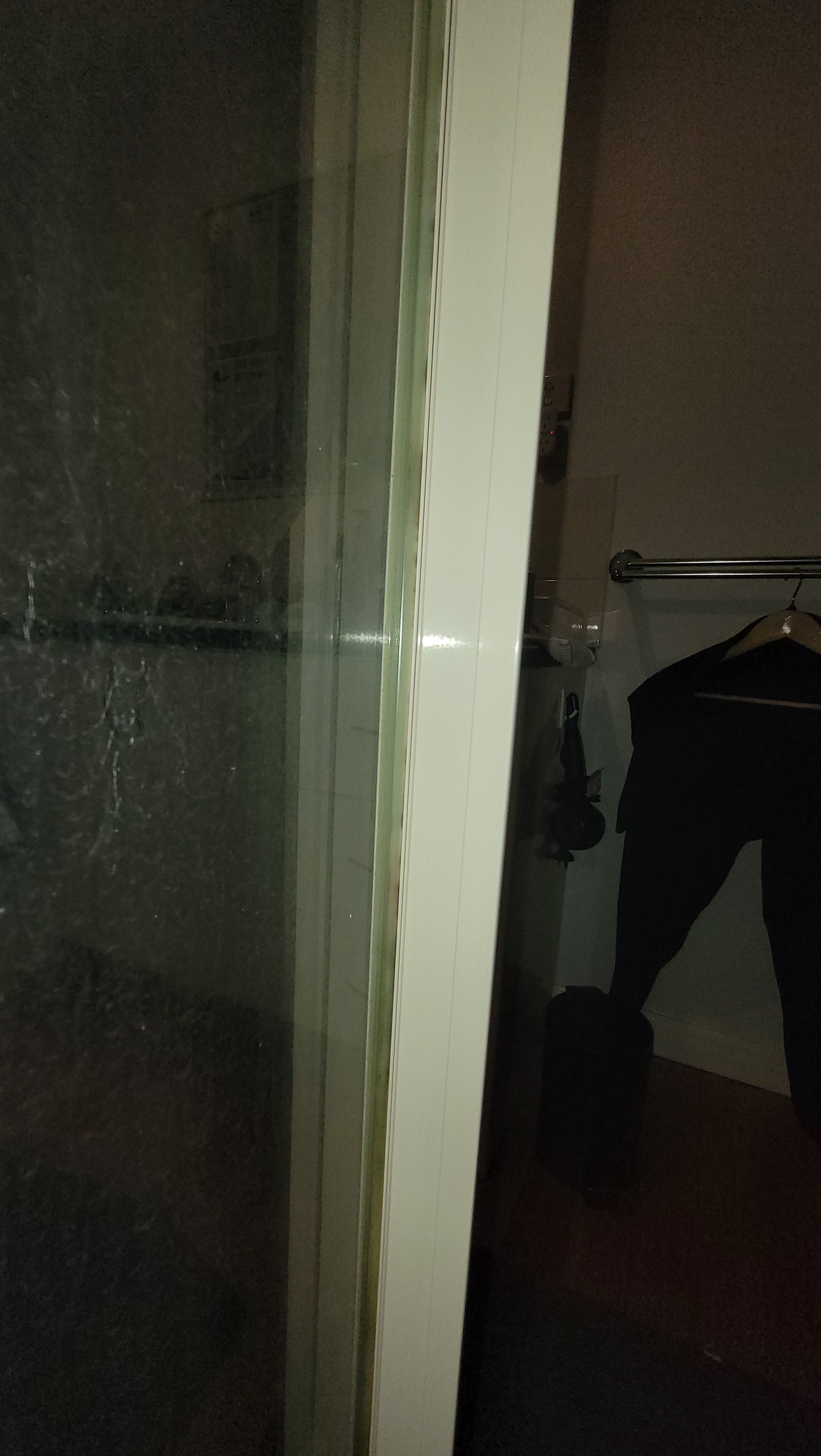 How to clean shower sealant? Does it nee... Bunnings community