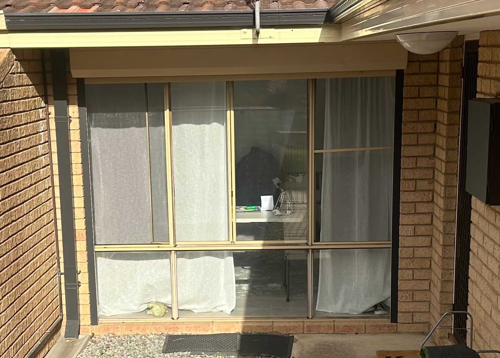 How do I paint over metal window frames? Bunnings community