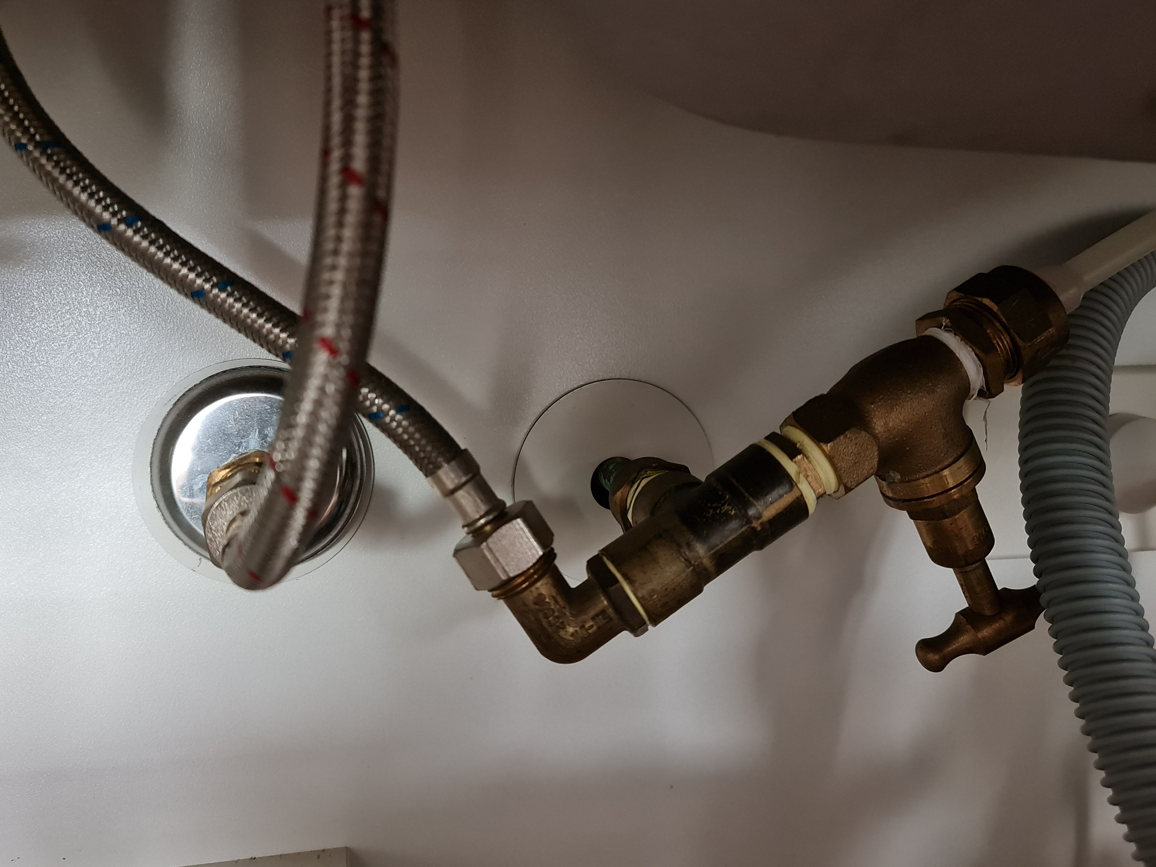 Solved How do I remove existing fittings to ins... Bunnings