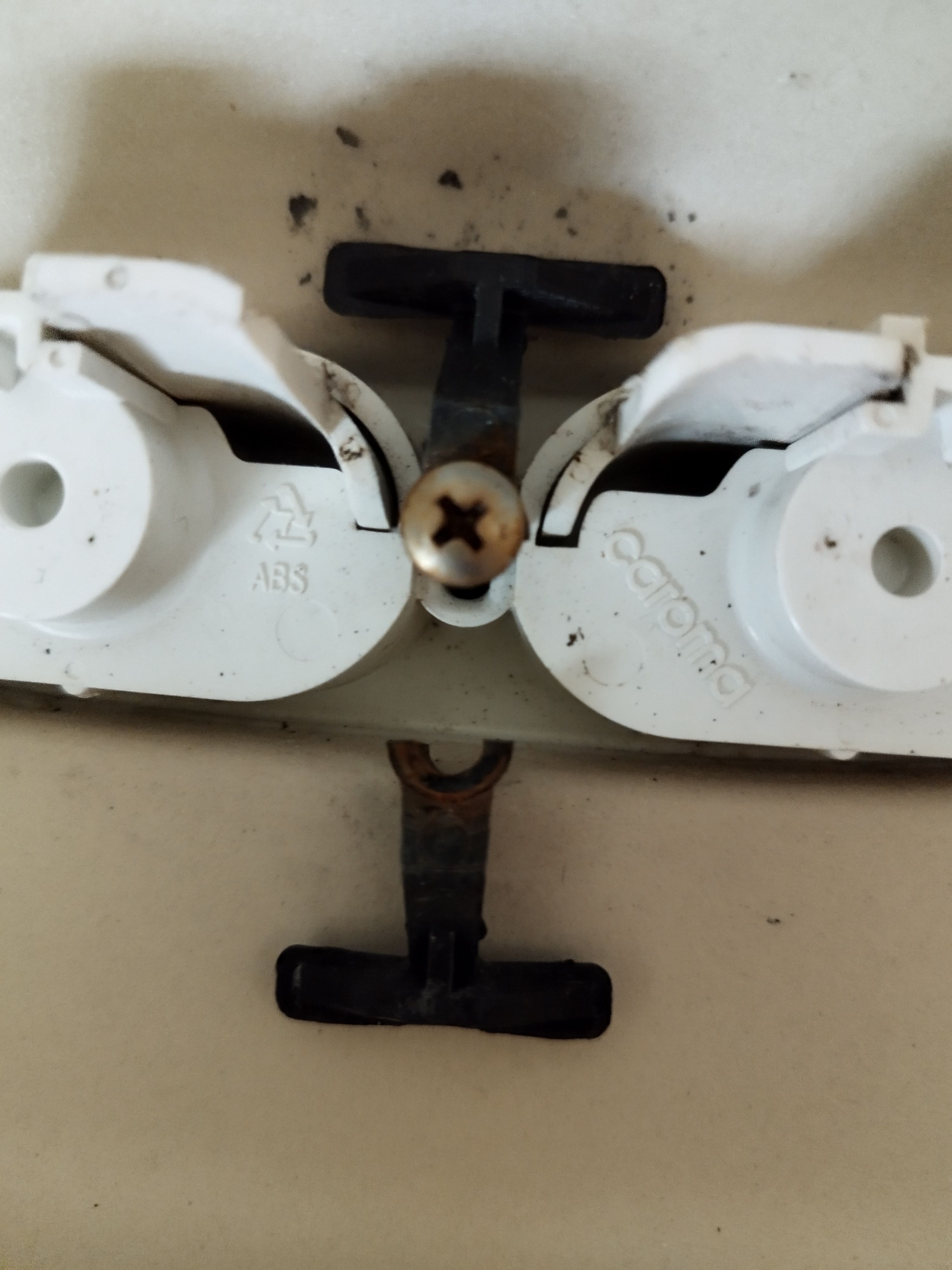 How to replace toilet lid button part? Bunnings community