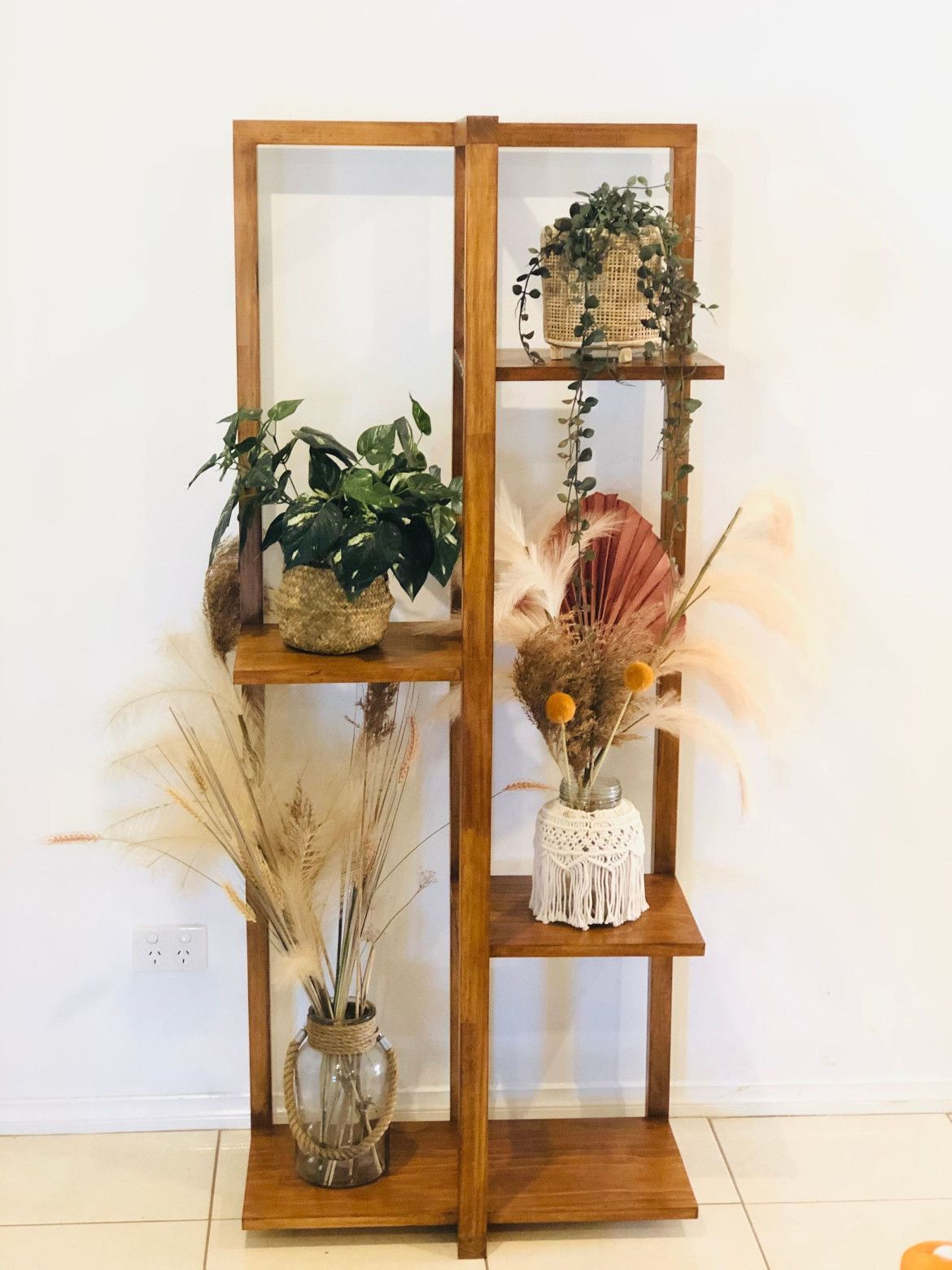 Pot plant stands Bunnings community