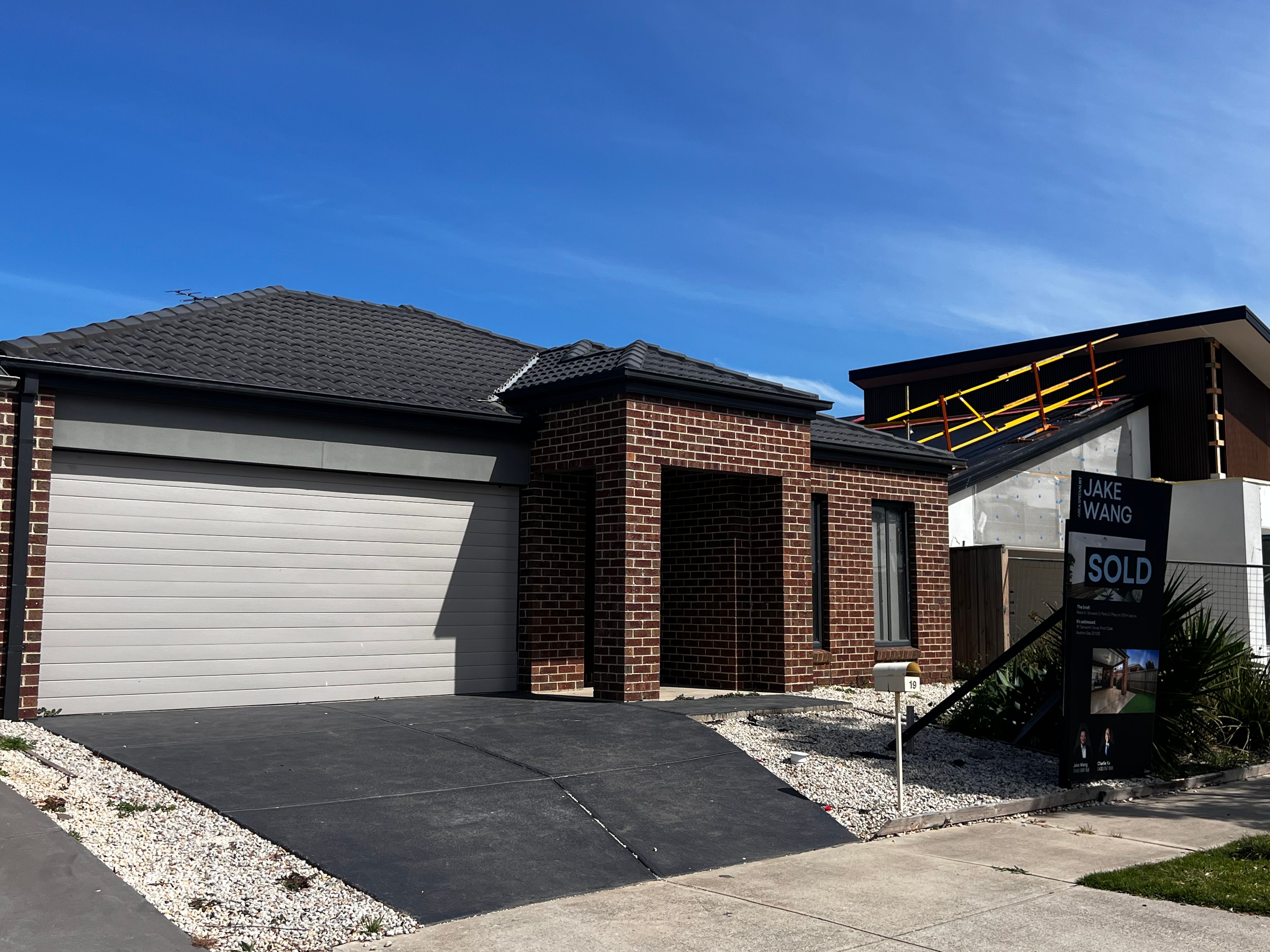 How to infill above garage and windows? Bunnings community