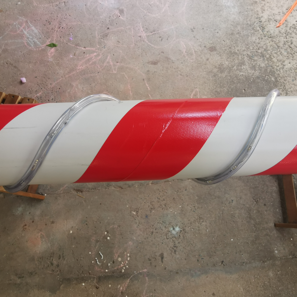 4.2 Winding rope light around pipe.png