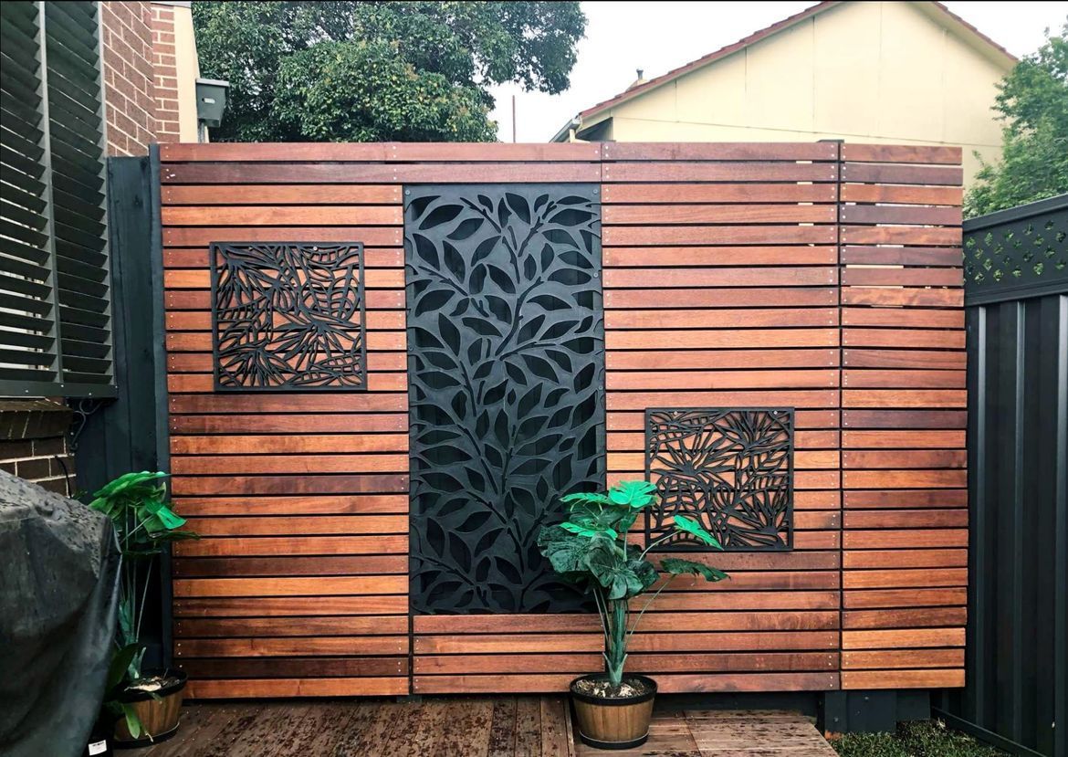 Feature wall fence with Matrix panels.jpg