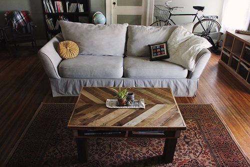 DIY-Pallet-Wood-Coffee-Table-The-Merrythought.jpg