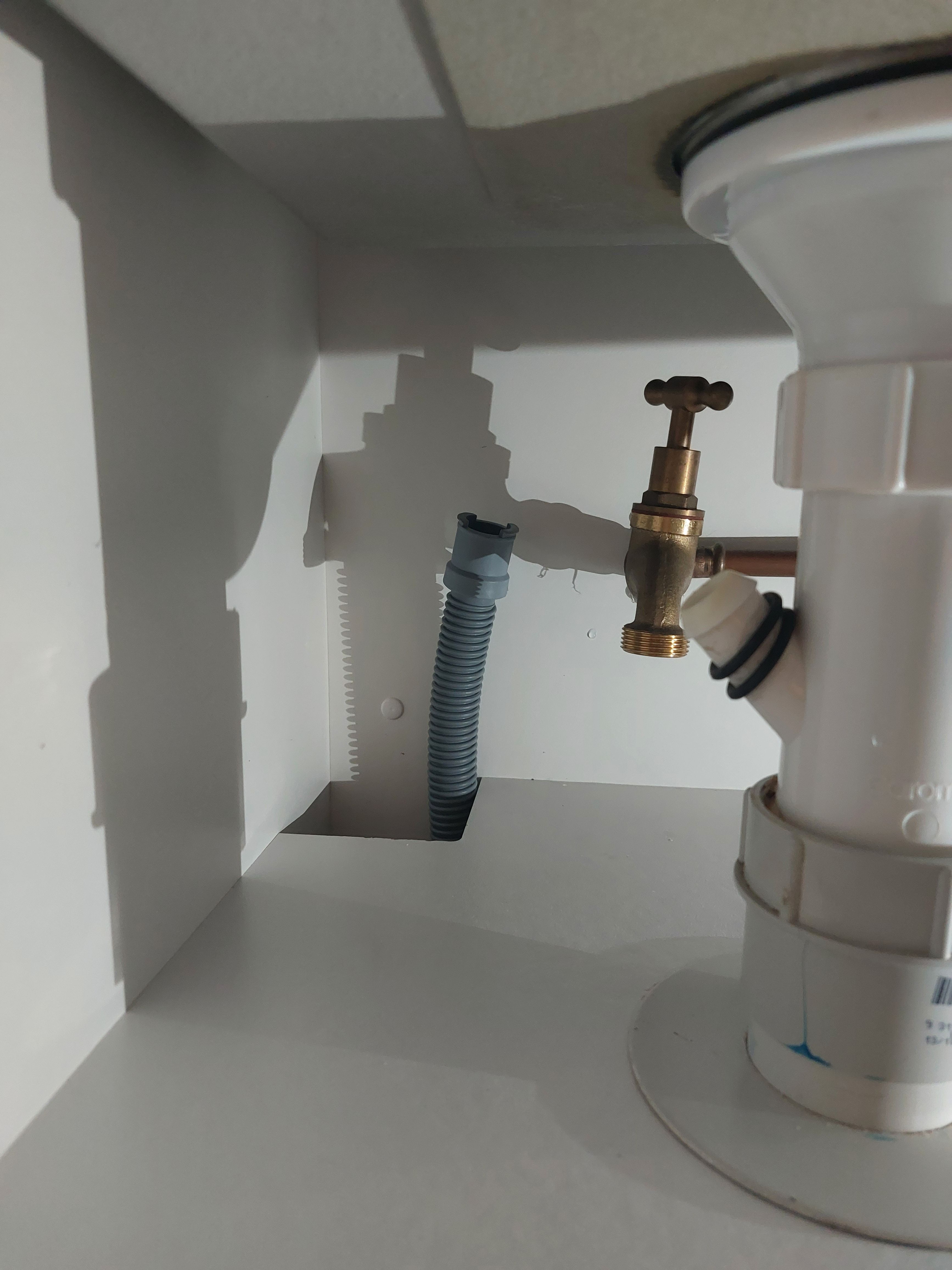 How to connect a dishwasher hose in a sm... Bunnings community