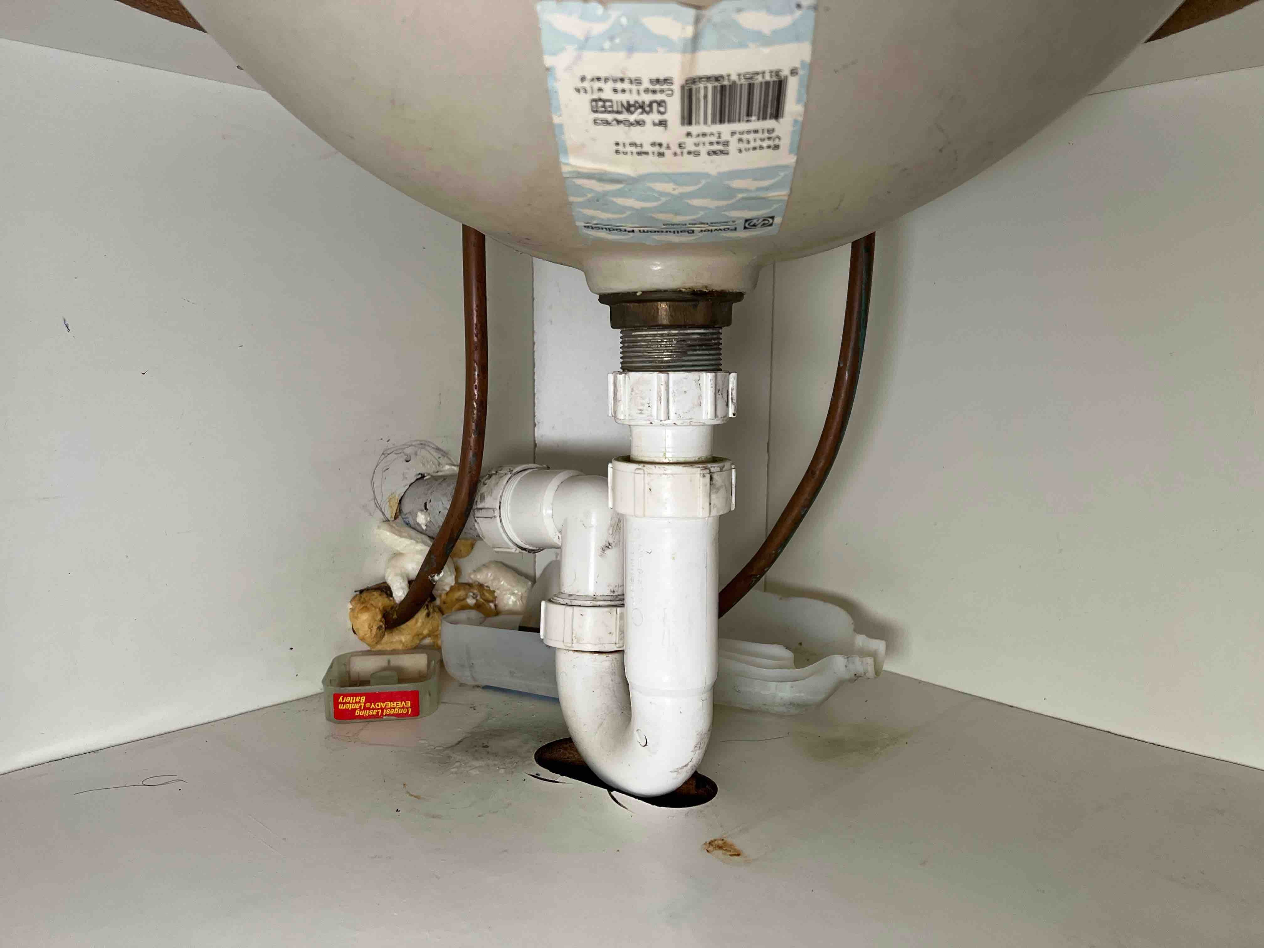 How to fix a leaking pipe under the sink... Bunnings community