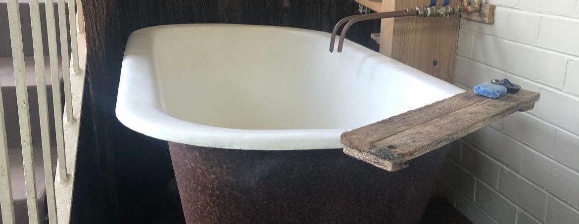 Bathrub restoration.jpg