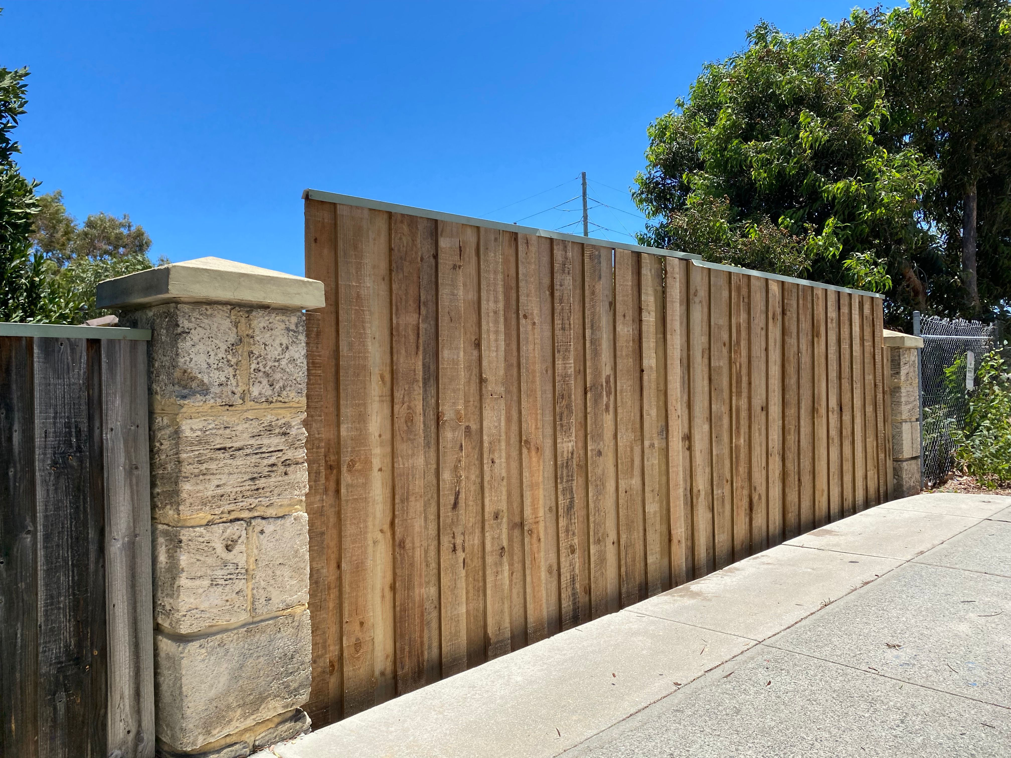 D.I.Y. paling fence Bunnings community