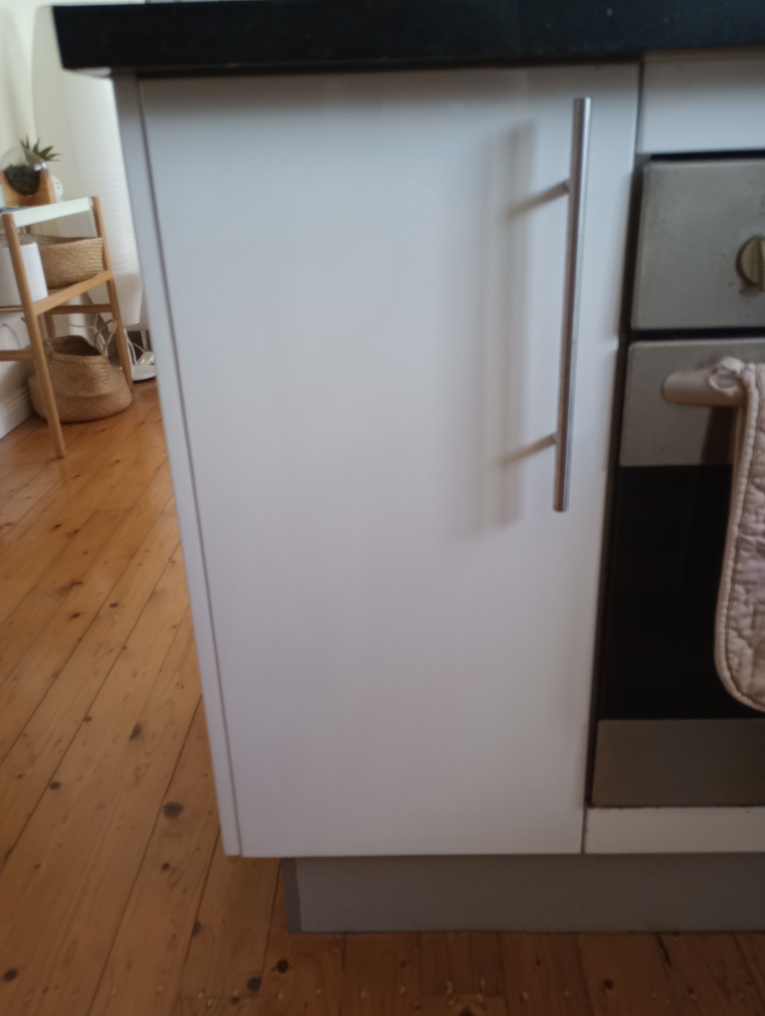 How to replace corner kitchen do... Bunnings community