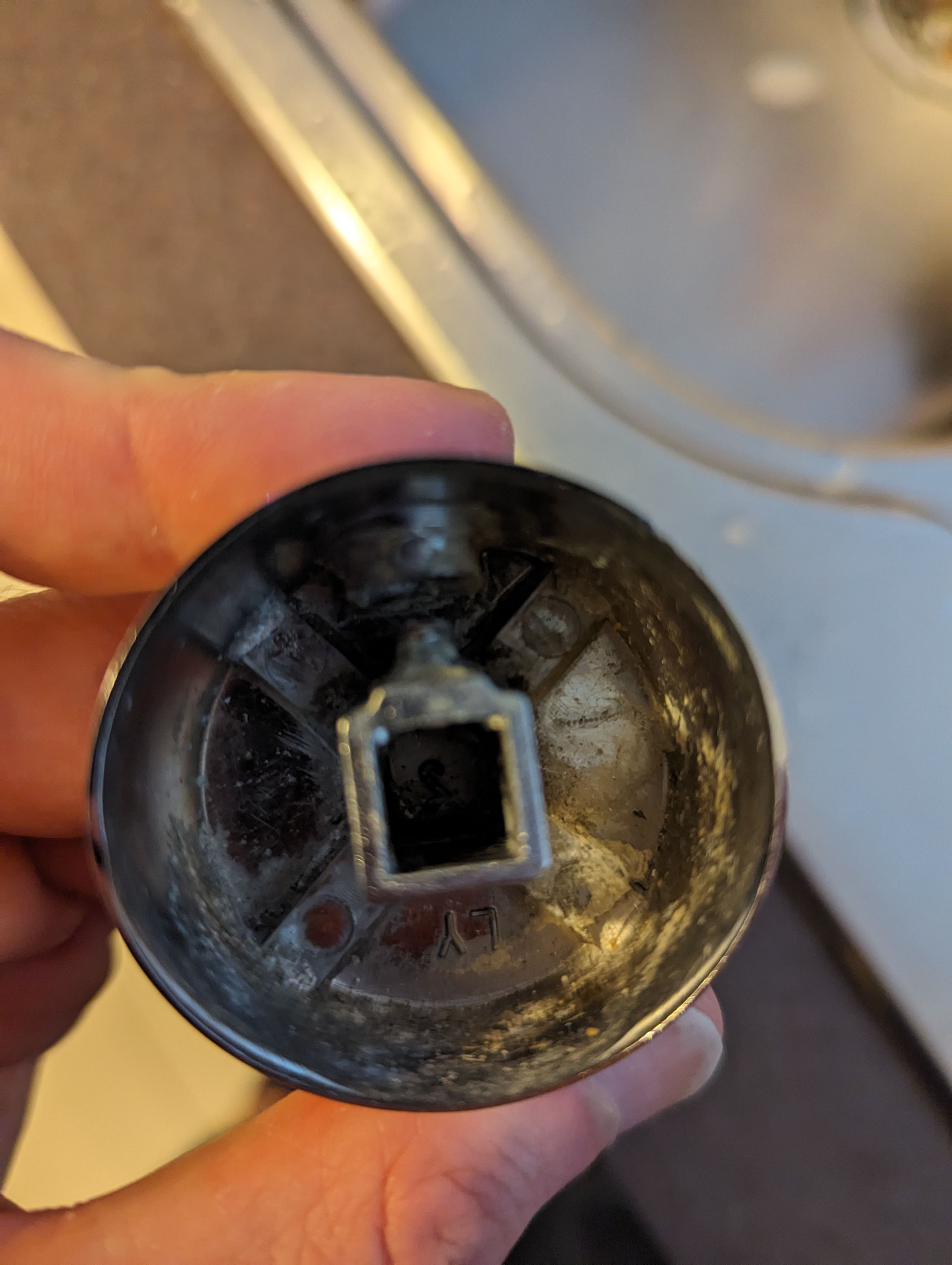 How to replace tap handles after threads... Bunnings community