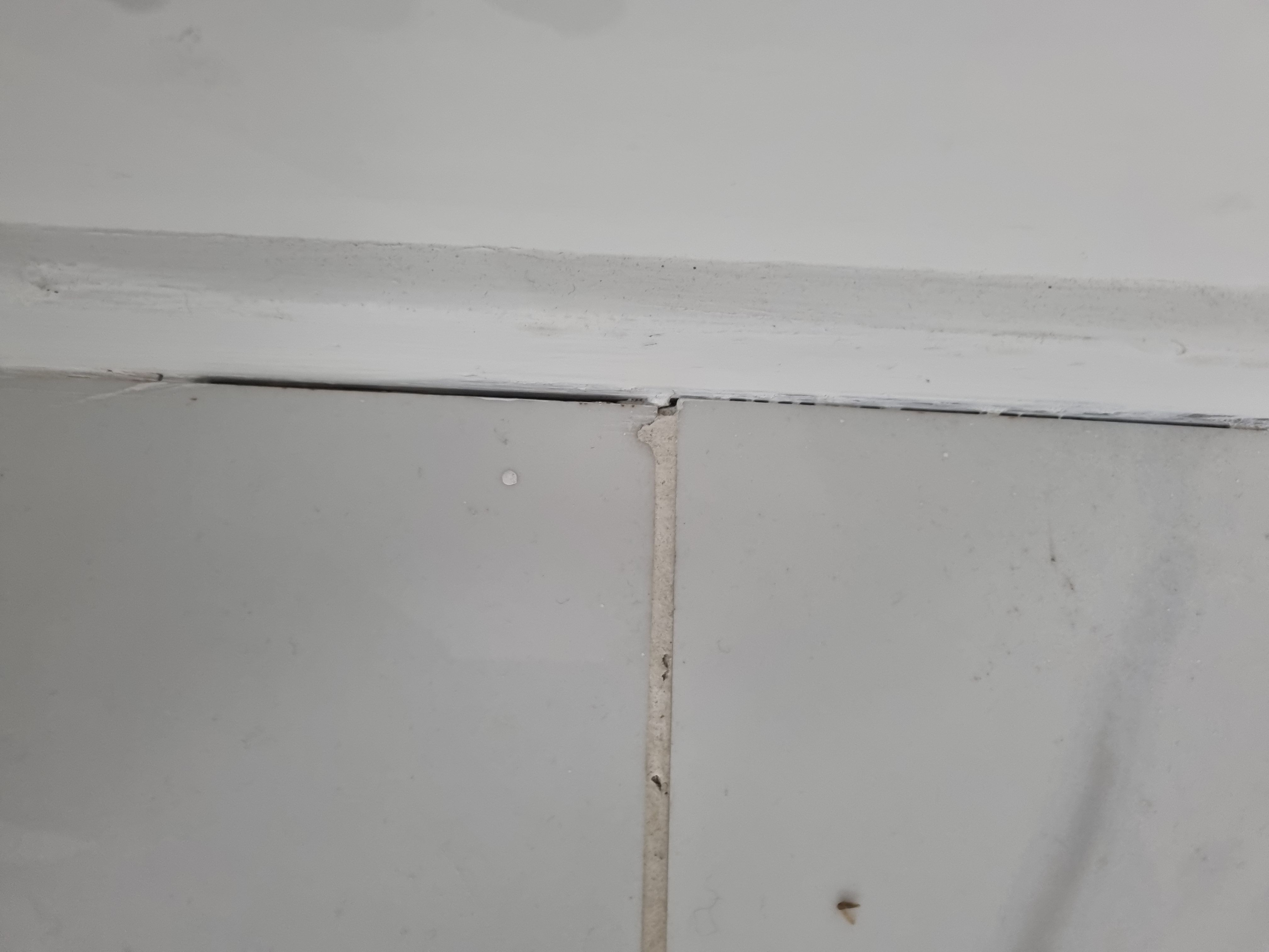 How to fill gap between tiles and corner... Bunnings community