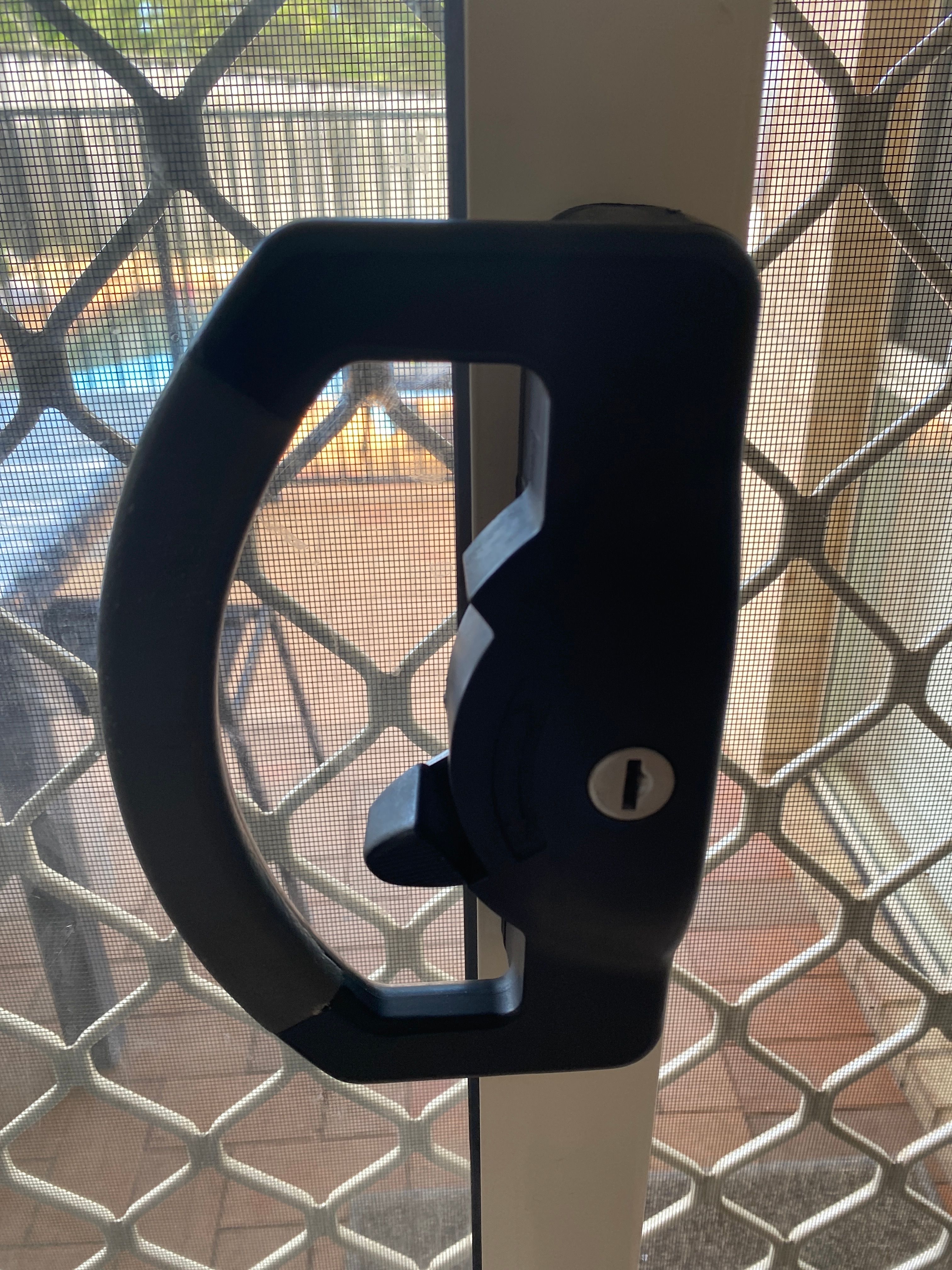 How to remove Whitco sliding door lock? Bunnings community