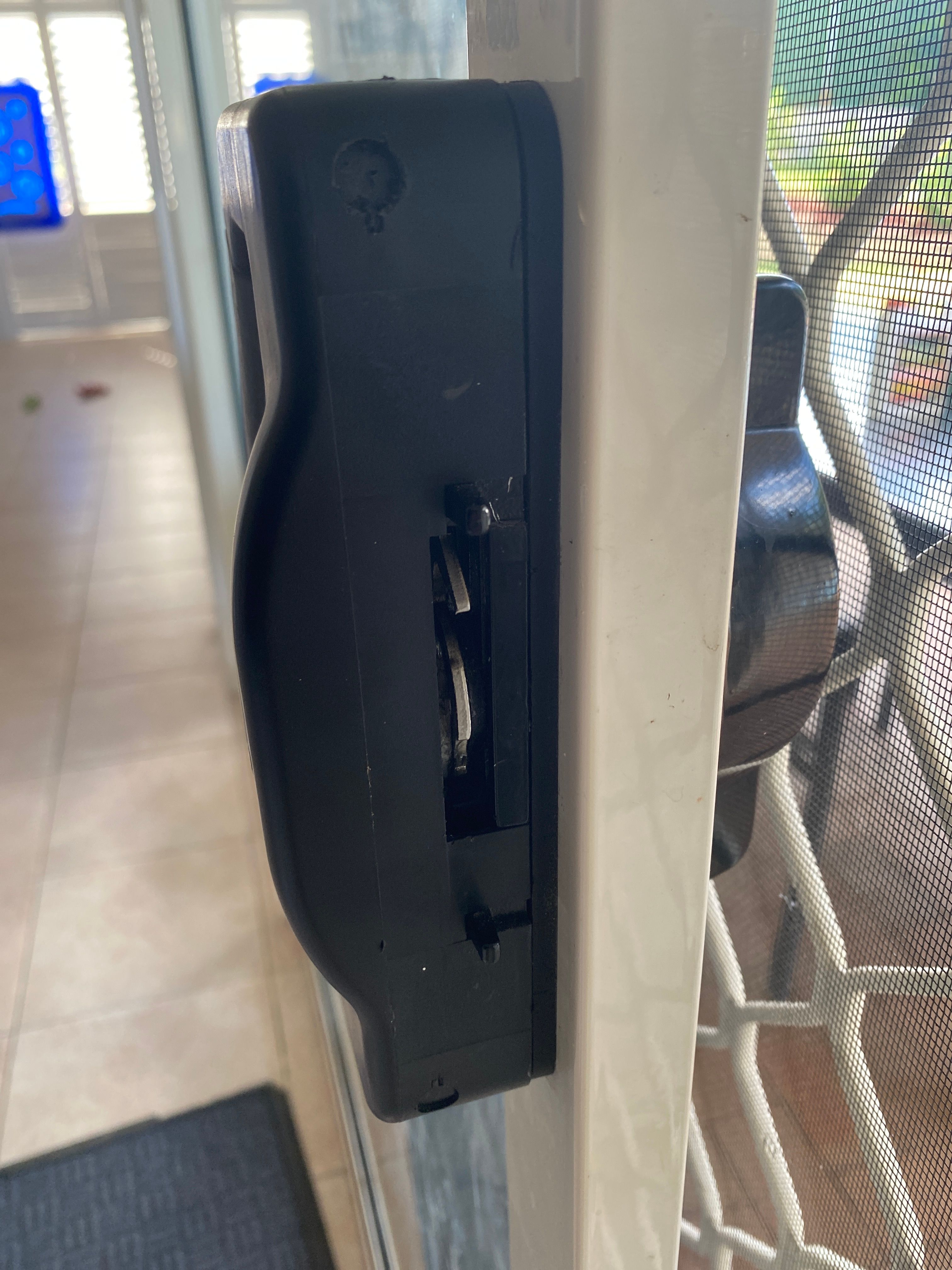 How to remove Whitco sliding door lock? Bunnings community