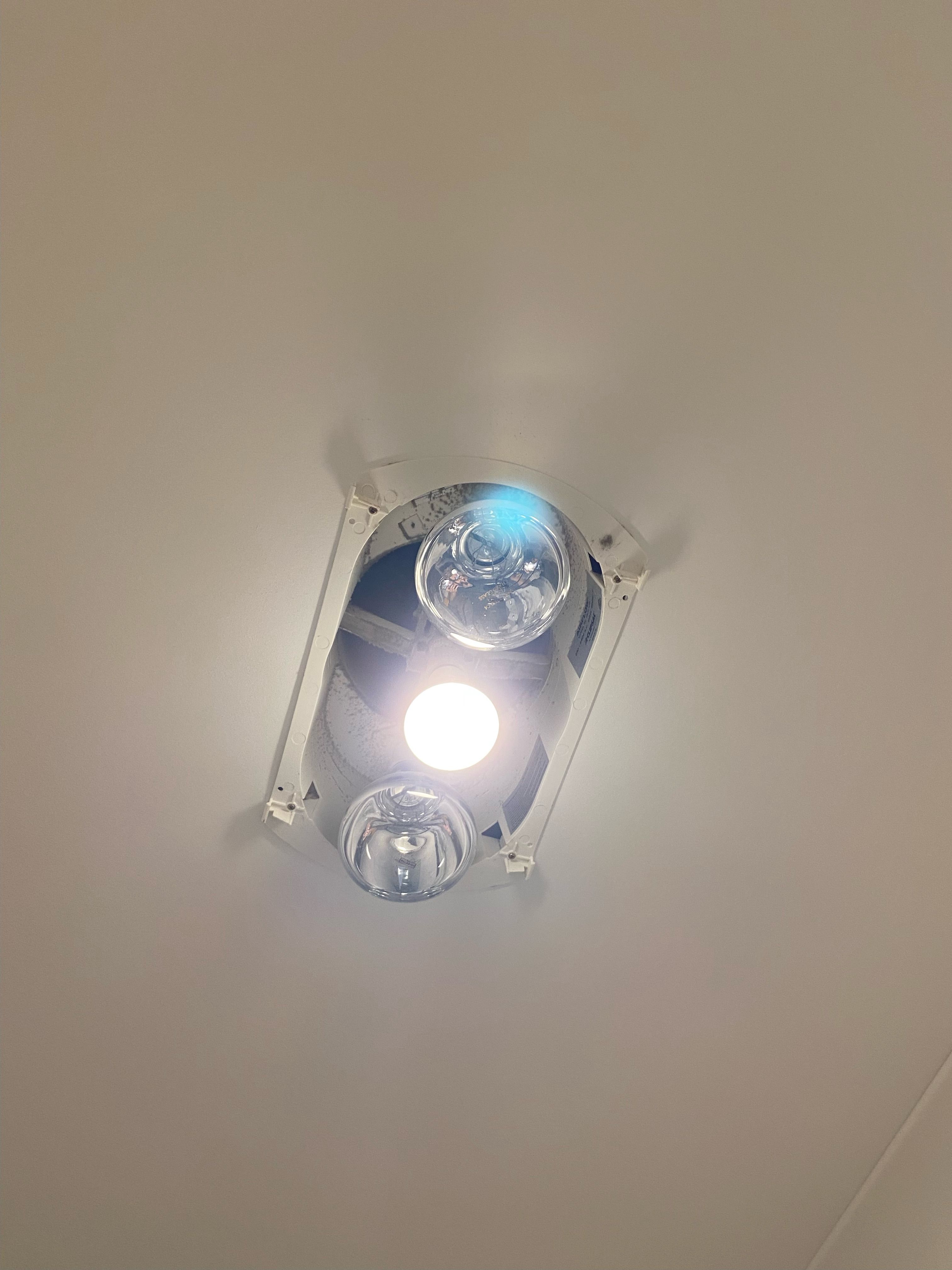 How to stop ceiling fan cover dropping o... Bunnings community