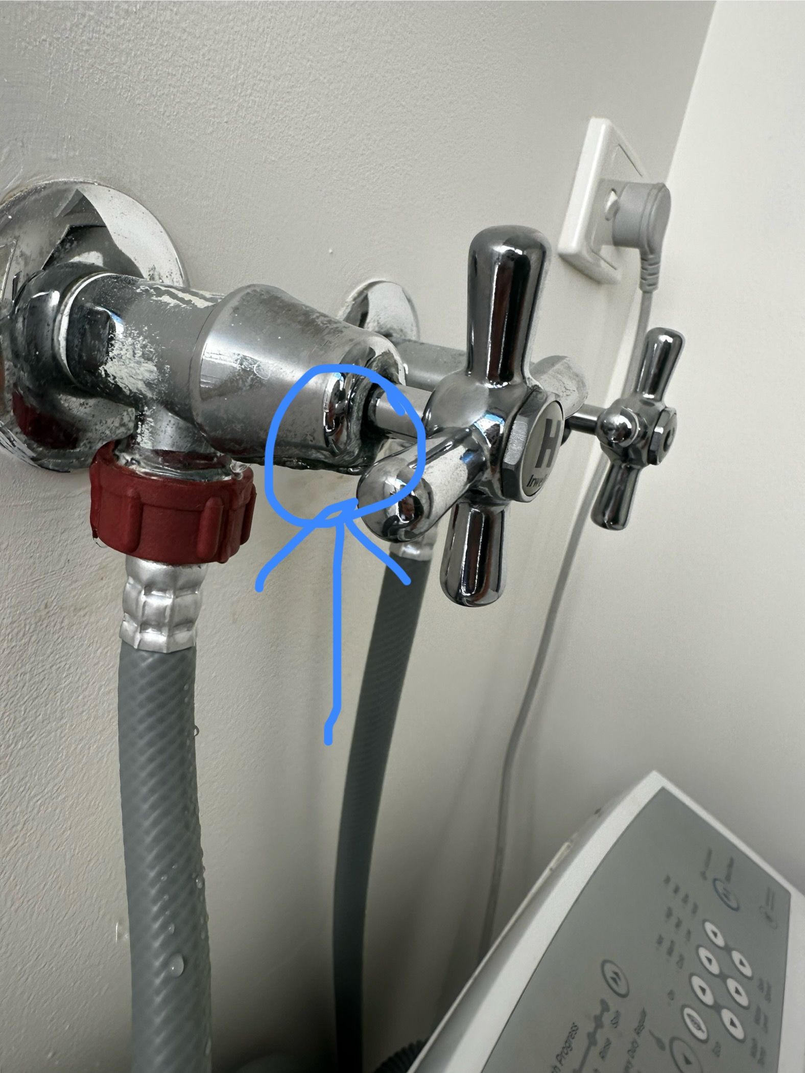How to fix water leaking from the tap wh... Bunnings community